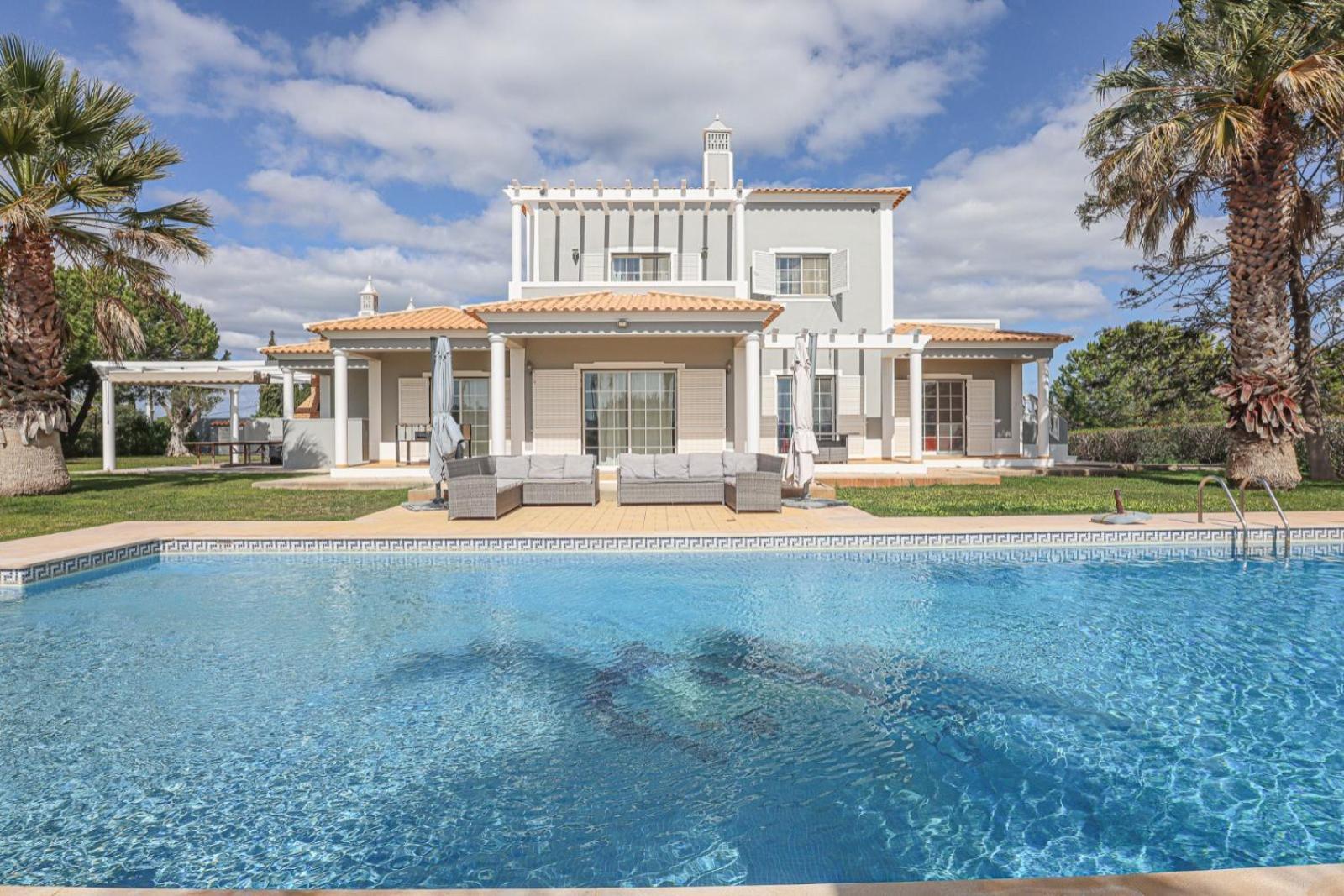 Villa Loane - Swimming Pool - By Bedzy Sao Lourenco  Exterior photo